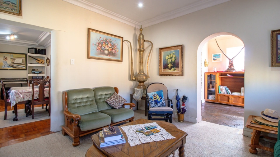 6 Bedroom Property for Sale in Van Ryneveld Western Cape